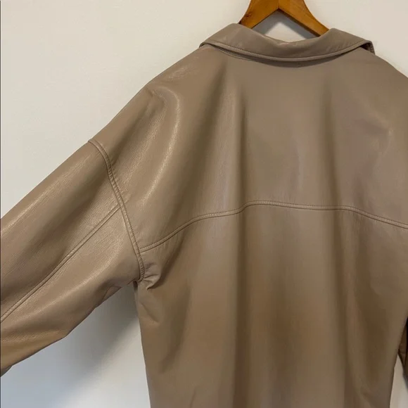 Babaton Pelli Shirt Jacket Vegan Leather Button-Down Relaxed Fit Cream SzL - Picture 9 of 14